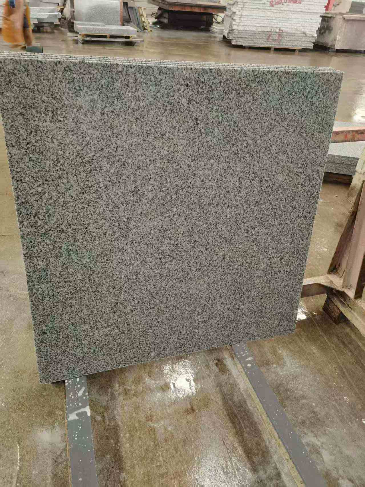 普洱 芝麻白光面900*900，高地铁标准