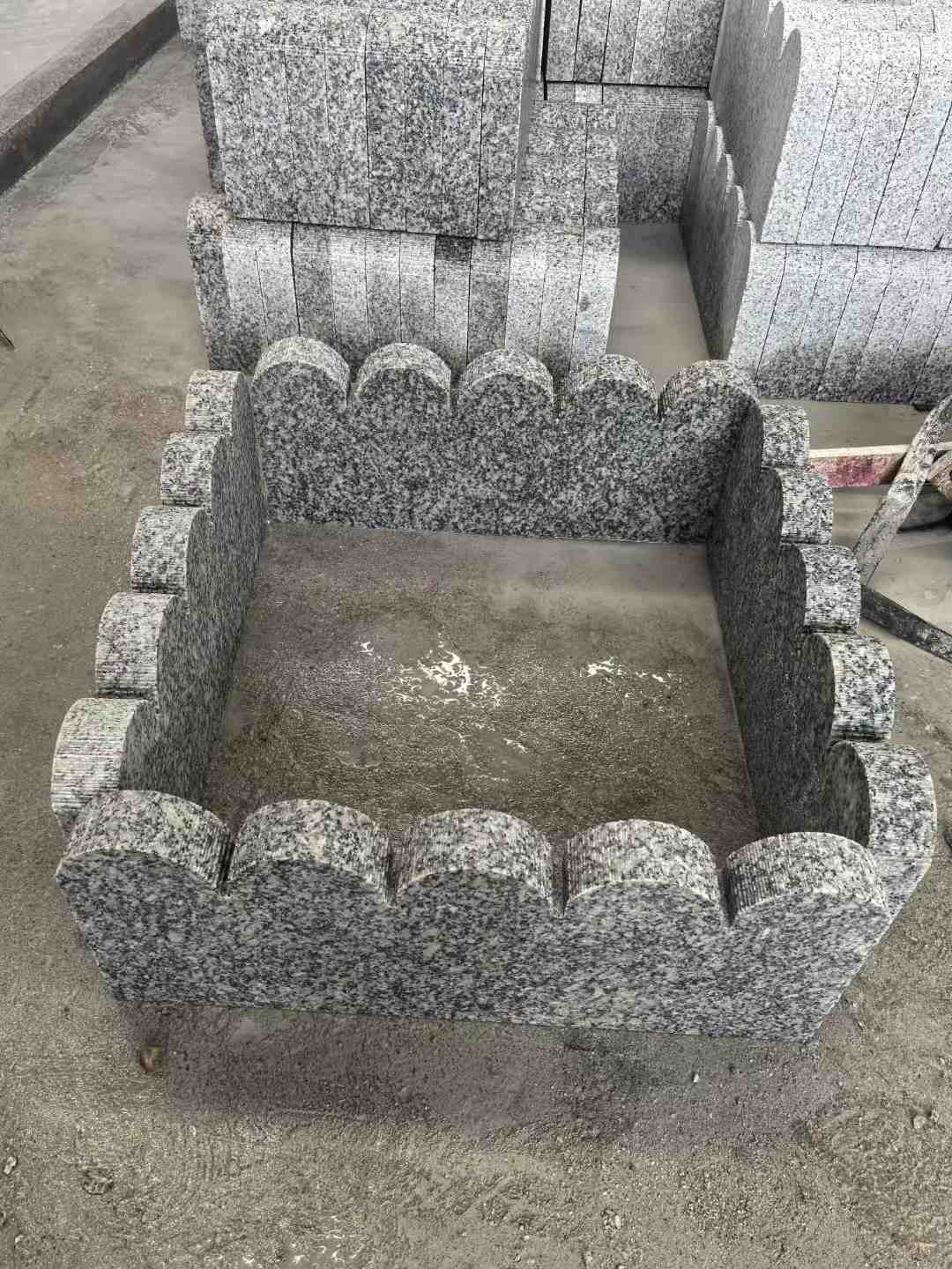 普洱 花边石、花坛围栏石、花池界石、菜园栅栏石、镶边石、波浪状界石介绍